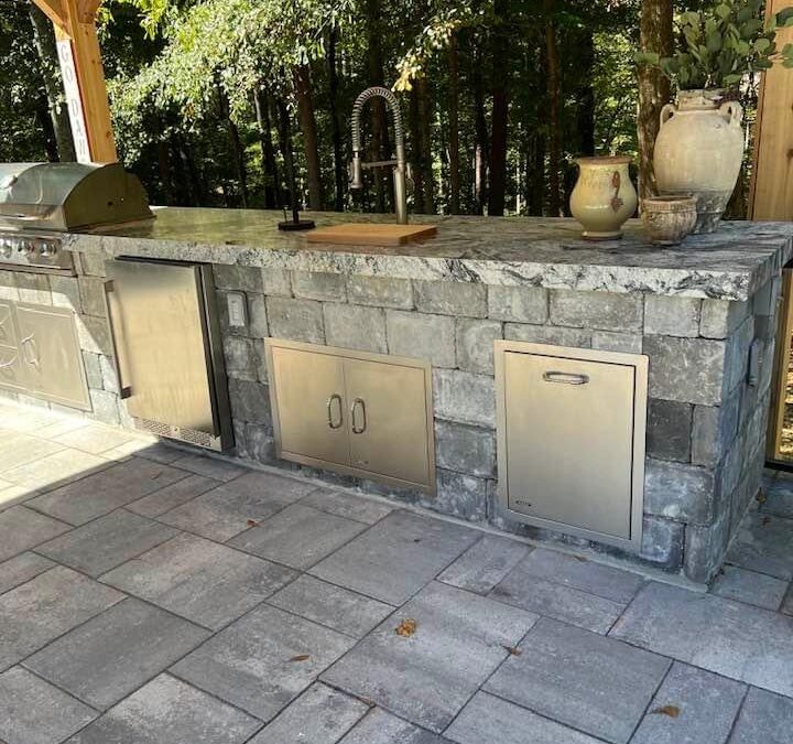 Outdoor Kitchen